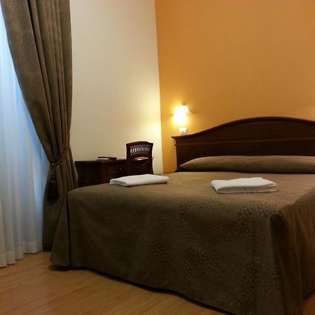 Guesthouse Alex II Rome Bagian luar foto