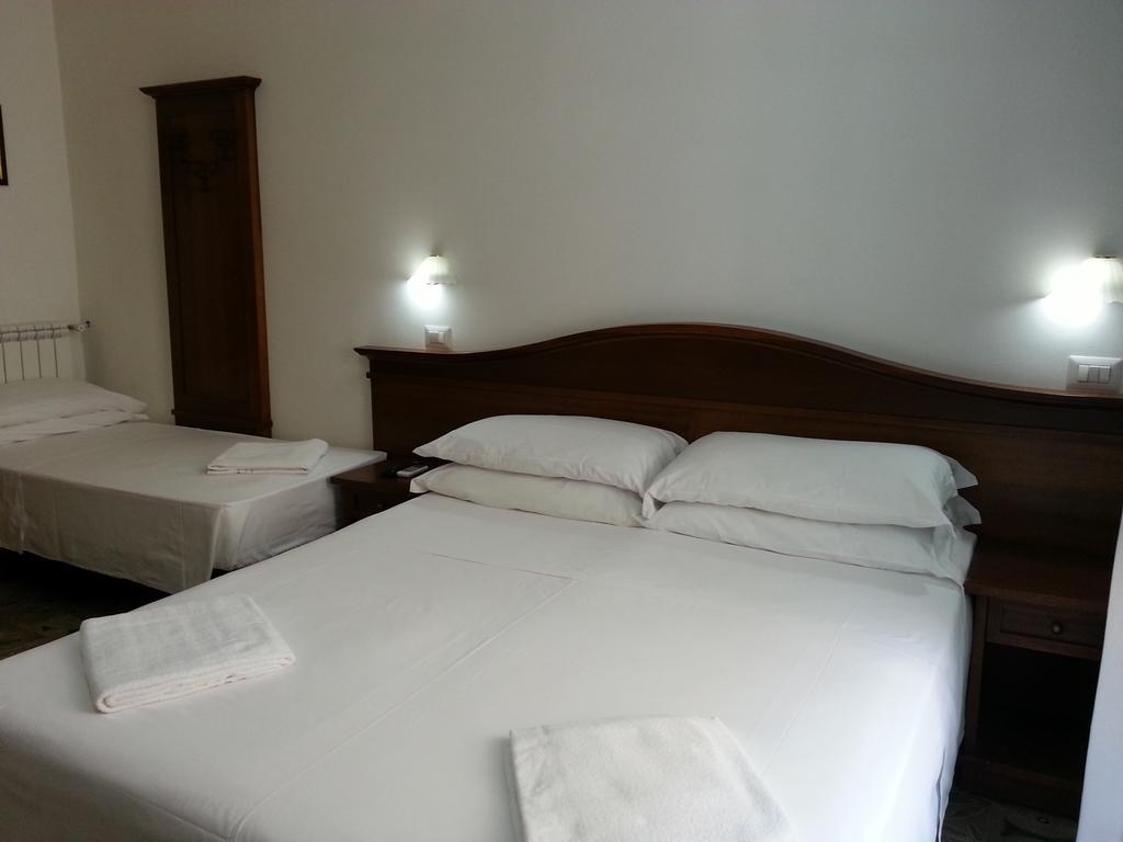 Guesthouse Alex II Rome Bagian luar foto