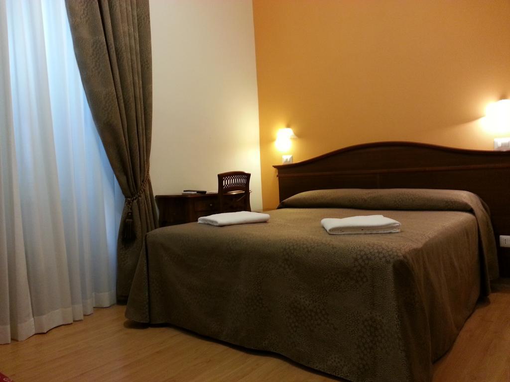 Guesthouse Alex II Rome Bagian luar foto