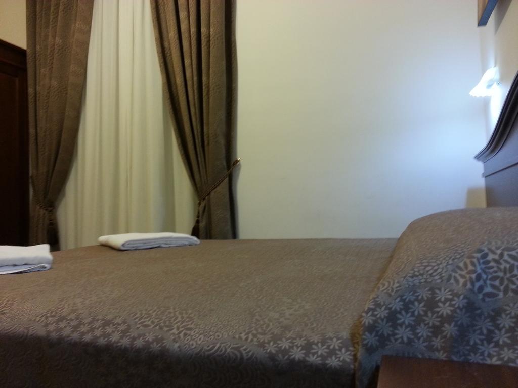 Guesthouse Alex II Rome Bagian luar foto
