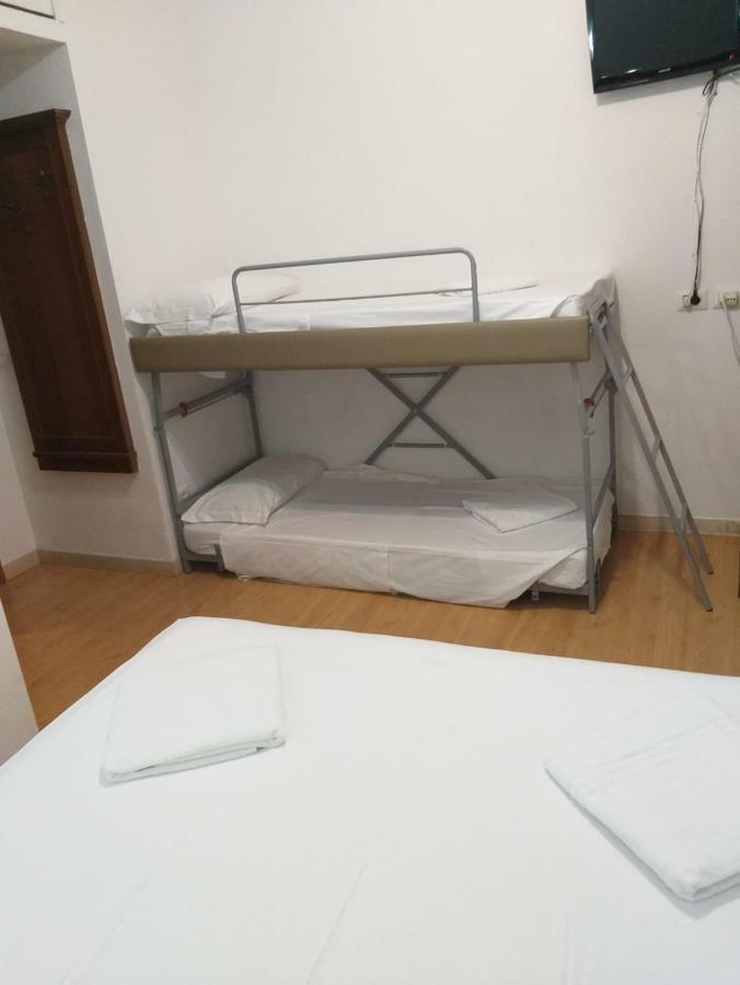 Guesthouse Alex II Rome Bagian luar foto