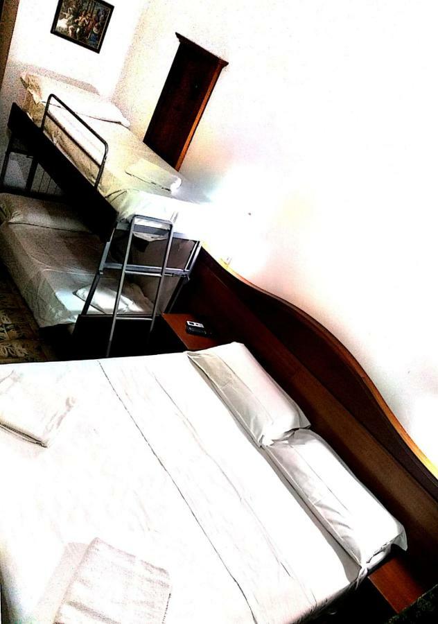 Guesthouse Alex II Rome Bagian luar foto
