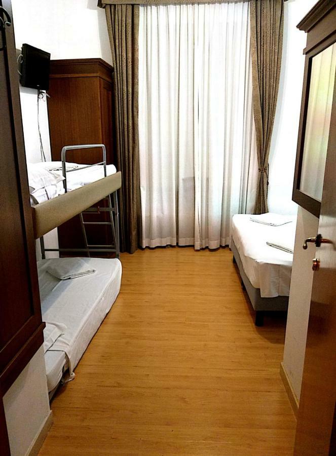Guesthouse Alex II Rome Bagian luar foto